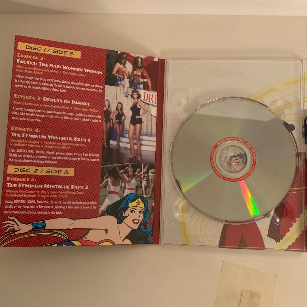 Wonder Woman Season 1 DVD - Picture 3 of 4